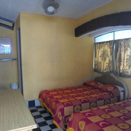 Casa De Huespedes Santa Fe Acapulco Ξενοδοχείο Εξωτερικό φωτογραφία